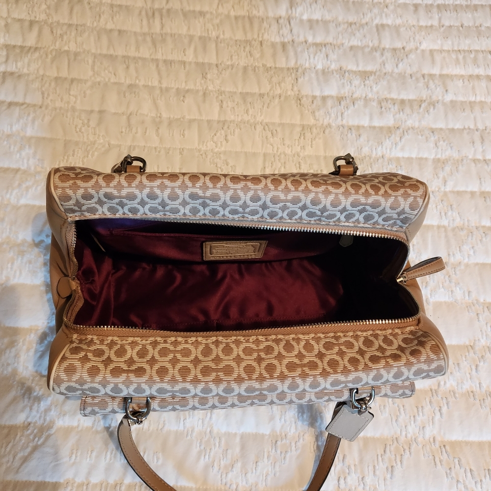 Sold - Picture 6 of 15